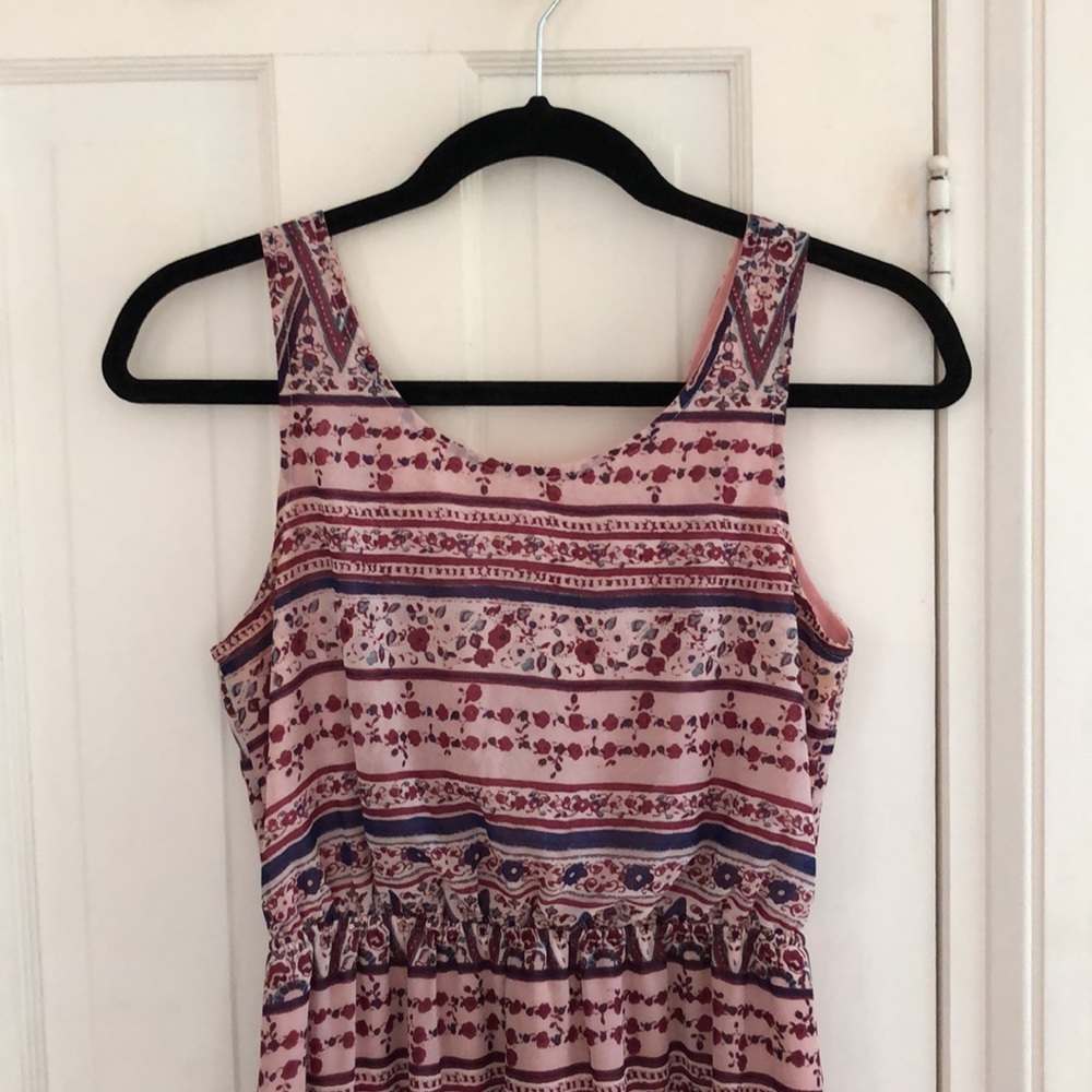 Maxi dress w/ exposed back - pink + magenta